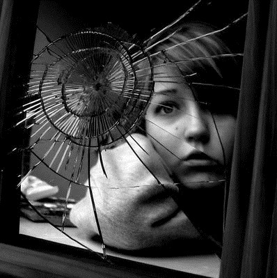 The_Broken_Mirror_RETOO