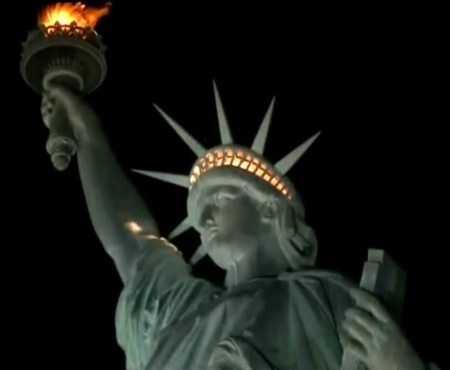 New-York-City-Tours-statue-of-liberty-night